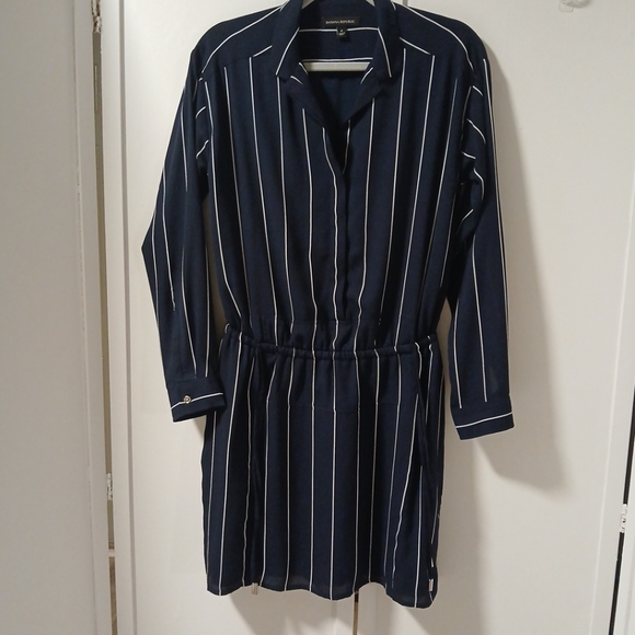 Banana Republic Dresses & Skirts - BANANA REPUBLIC Women's Sz 6 Blue Striped Long Sleeve Shirt Dress